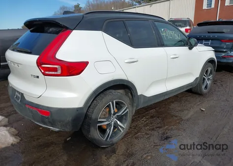 2019 Volvo Xc40 T5 Momentum/T5 R-Design from USA, damaged, VIN YV4162XZ3K2005877